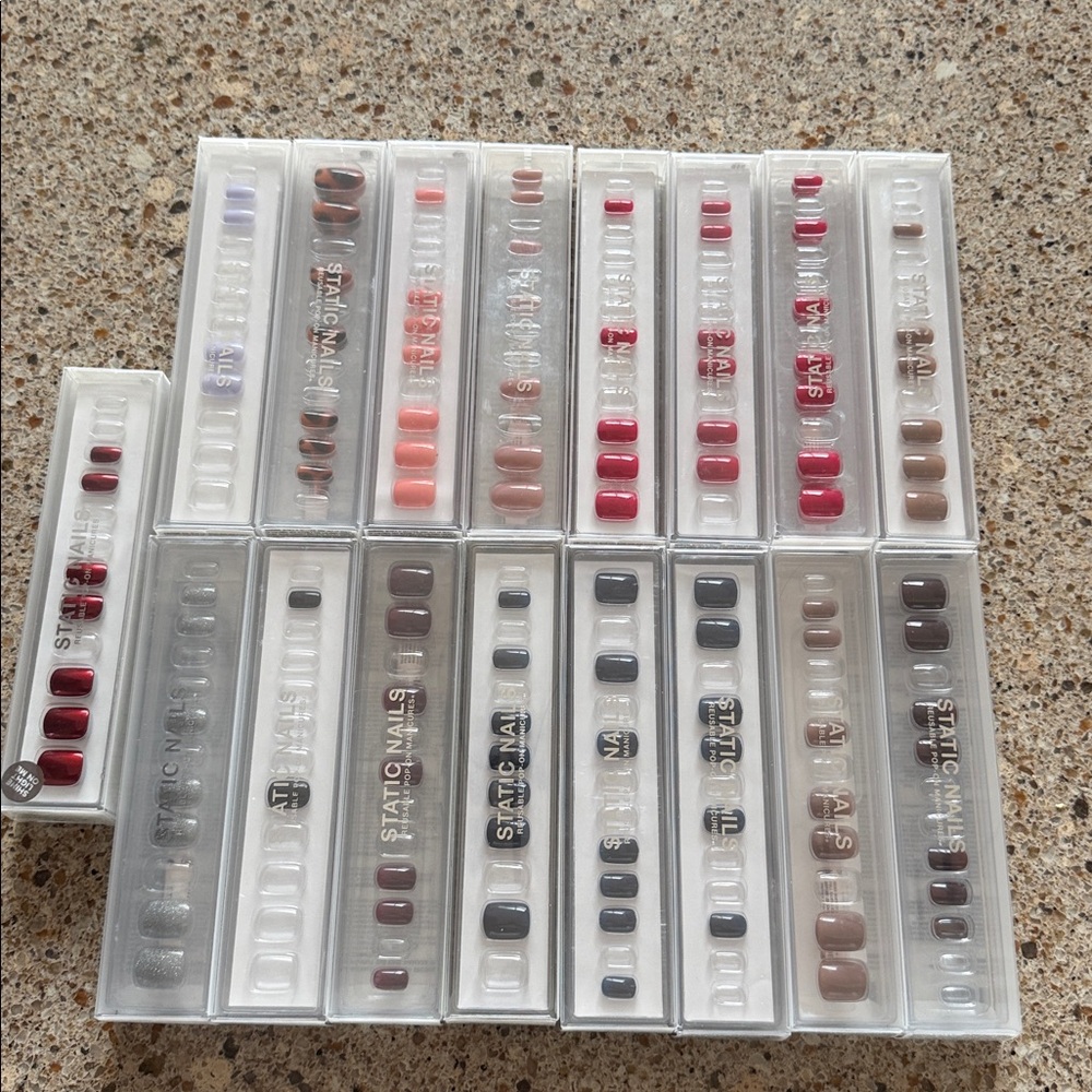 17 Static Nails - extra nails!